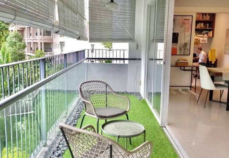 One Jelatek Condominium