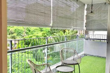 One Jelatek Condominium