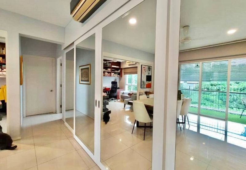 One Jelatek Condominium