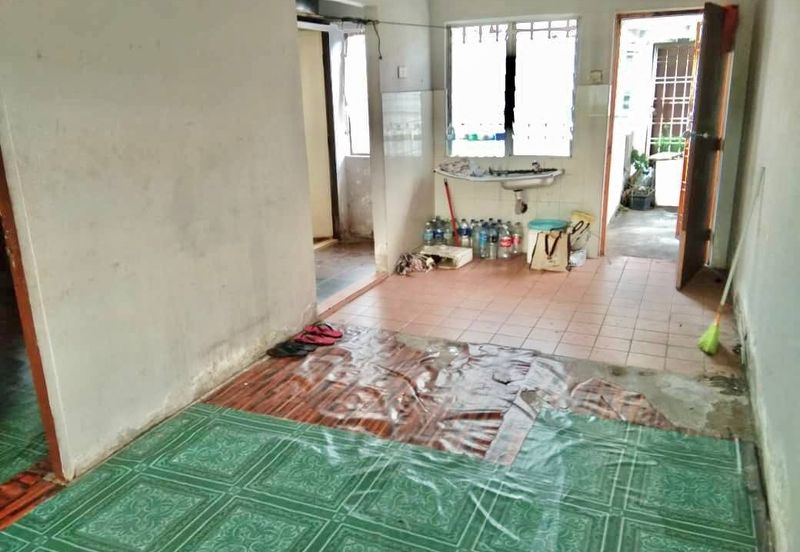 Rumah Pangsa Impian, Bandar Saujana Putra