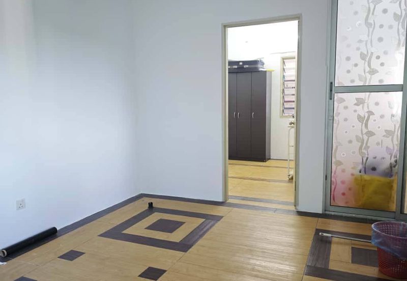 Akasia Apartment ( Setia Alam )