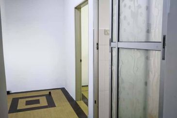 Akasia Apartment ( Setia Alam )