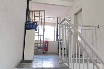 Akasia Apartment ( Setia Alam )