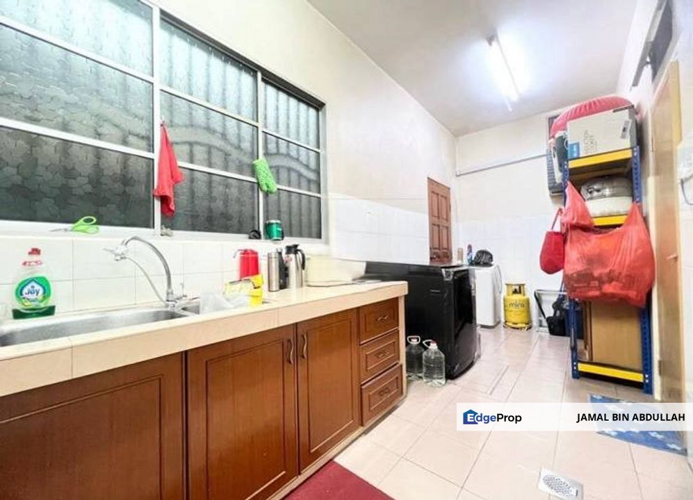 Facing Open Double Storey Terrace Jalan Pending Bandar Puteri Klang For Sale, Selangor, Klang