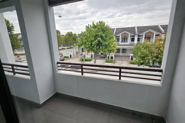 Cradleton @ Eco Majestic