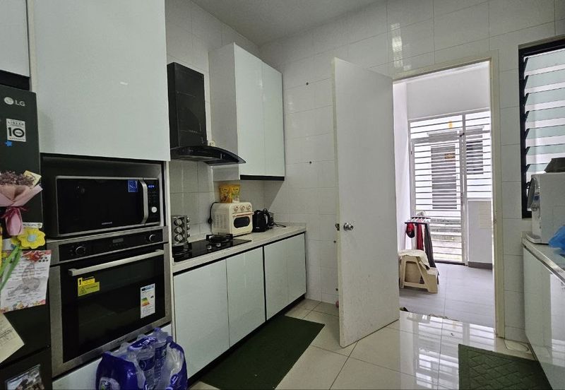 Cradleton @ Eco Majestic