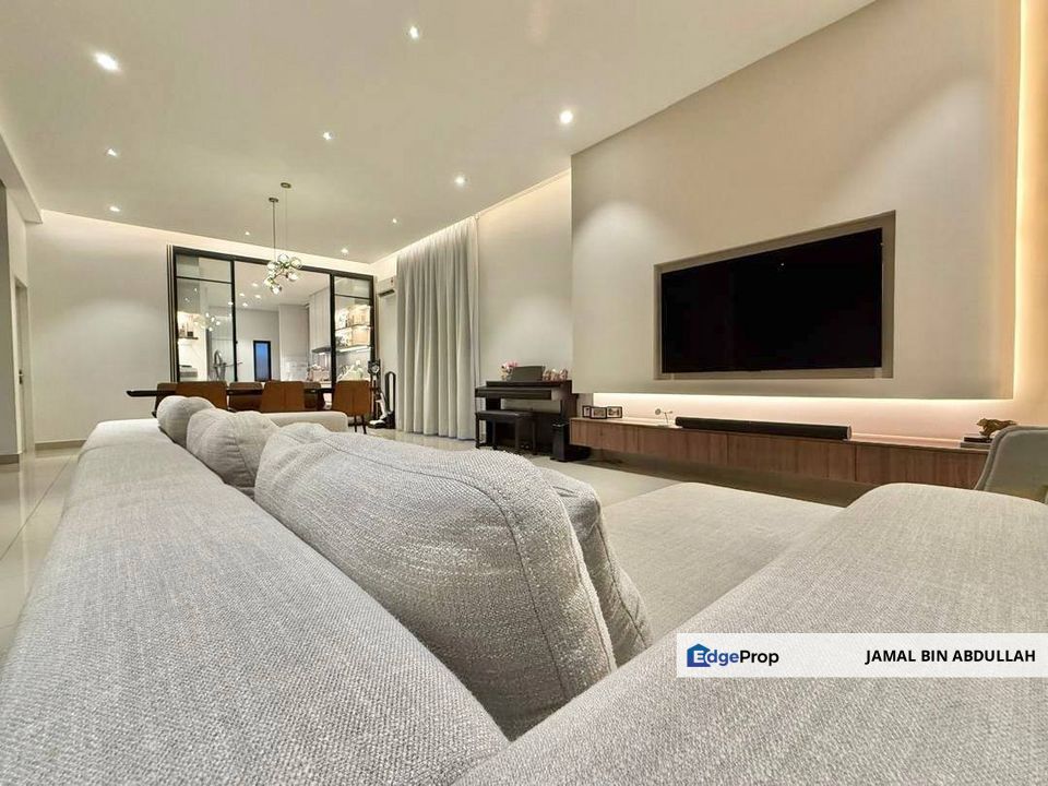 Sejati Lakeside Double Storey Terrace Cyberjaya Selangor END LOT FOR SALE, Selangor, Cyberjaya