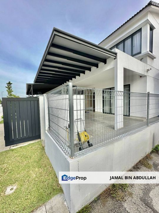 Sejati Lakeside Double Storey Terrace Cyberjaya Selangor END LOT FOR SALE, Selangor, Cyberjaya