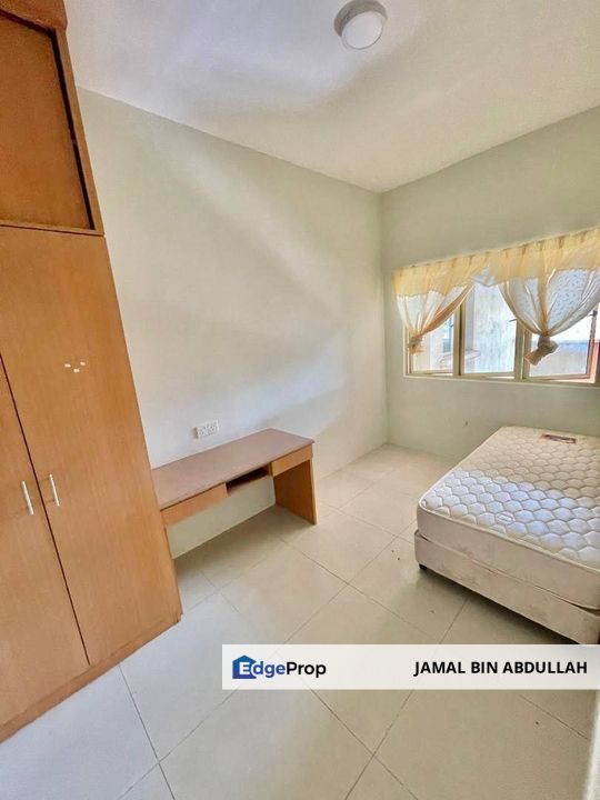 East Lake Residence Taman Serdang Perdana Seri Kembangan Selangor NEAR MRT FOR SALE, Selangor, Seri Kembangan