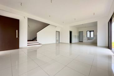 Casablanca 1 @ Alam Impian