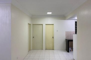 Vista Pinggiran, Taman Pinggiran Putra