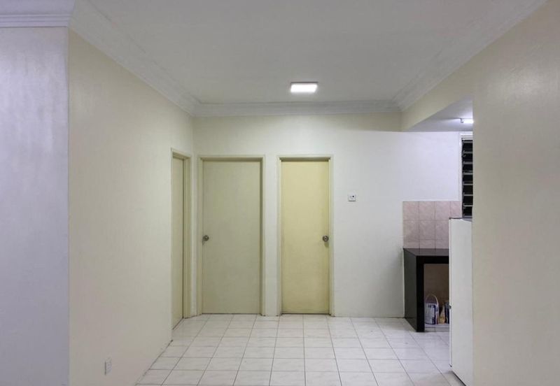 Vista Pinggiran, Taman Pinggiran Putra