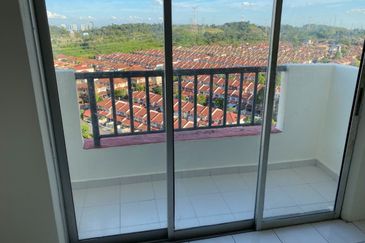 Vista Pinggiran, Taman Pinggiran Putra