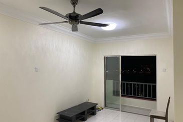 Vista Pinggiran, Taman Pinggiran Putra