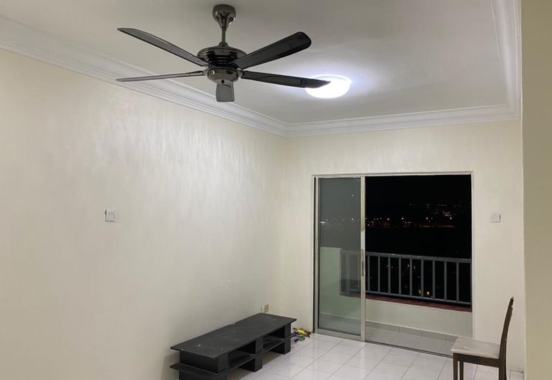 Vista Pinggiran, Taman Pinggiran Putra