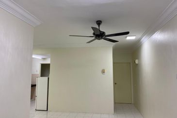 Vista Pinggiran, Taman Pinggiran Putra