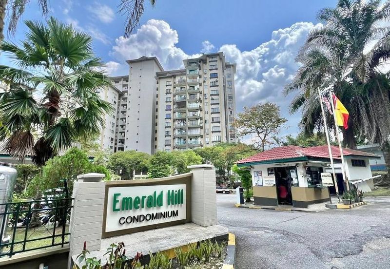 Emerald Hill, Taman Bukit Indah