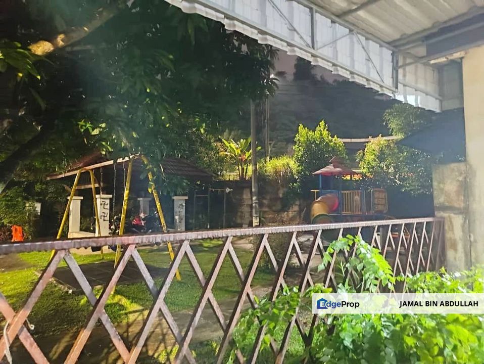 Townhouse Taman Bukit Kemensah Indah Ulu Kelang Ampang END LOT | LOWER UNIT For Sale, Selangor, Ampang