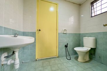 Jalan Spektrum U16 @ Taman Bukit Subang