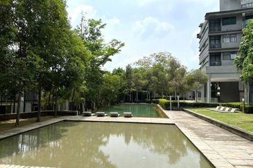 Mirage By The Lake Condominium