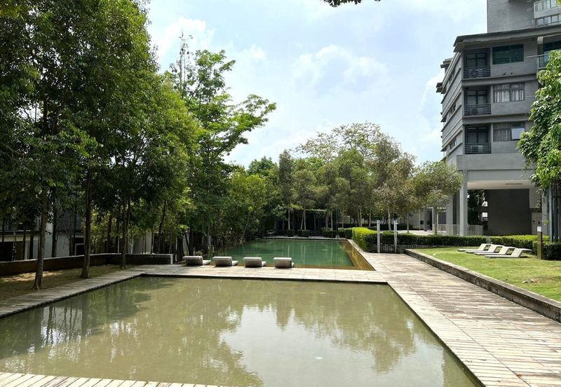 Mirage By The Lake Condominium