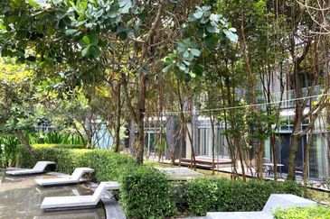 Mirage By The Lake Condominium