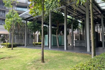 Mirage By The Lake Condominium