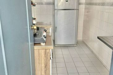 Turf View Apartment (Mutiara Serdang)