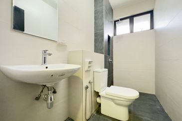 Caffra (Erythrina Series), Setia Alam