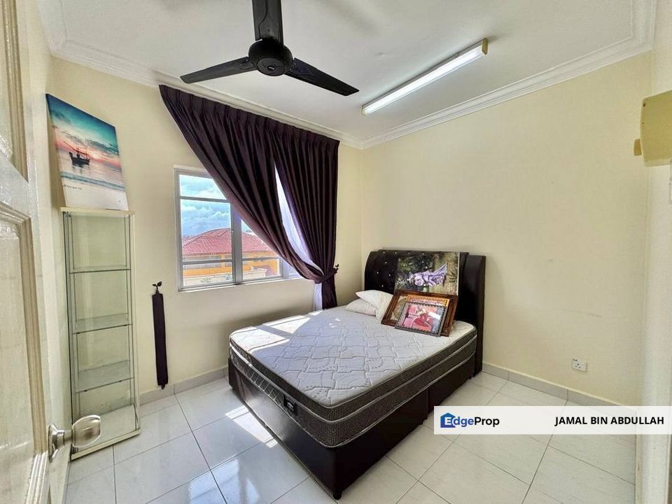 Villa Pavilion Condominium Taman Bukit Serdang Seri Kembangan LOWER FLOOR For Sale, Selangor, Seri Kembangan