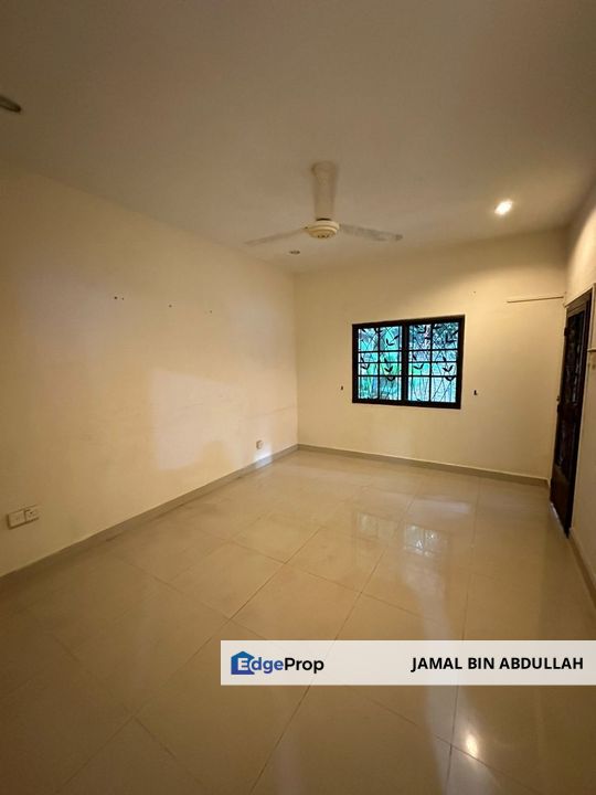 Townhouse Country Villas Country Heights Kajang GROUND FLOOR For Sale, Selangor, Kajang