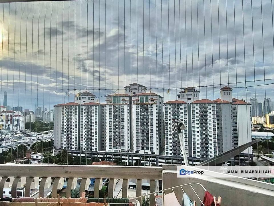 One Ampang Avenue Condo Ampang SOUTH VIEW & MIDDLE FLOOR For Sale, Selangor, Ampang