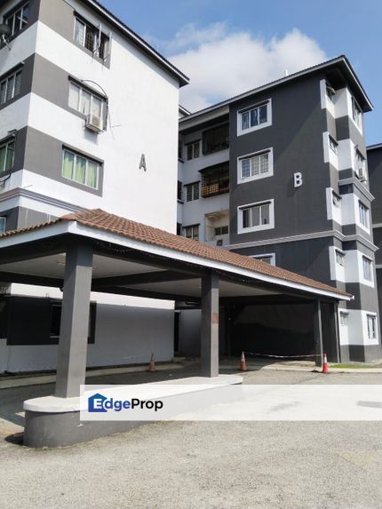LILY APARTMENT TAMAN SAUJANA UTAMA SUNGAI BULOH SELANGOR END LOT 1ST FLOOR FOR SALE, Selangor, Sungai Buloh