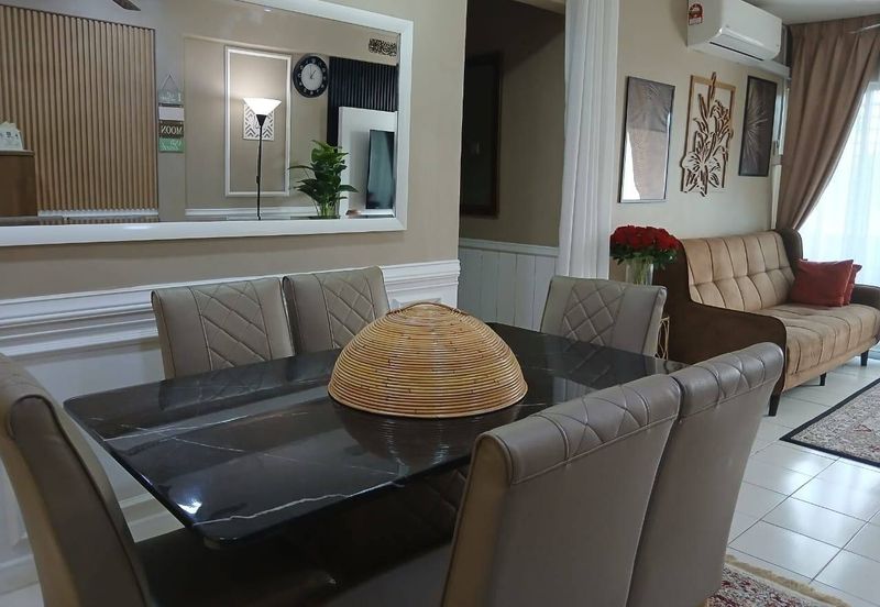 Apartment Taman Topaz