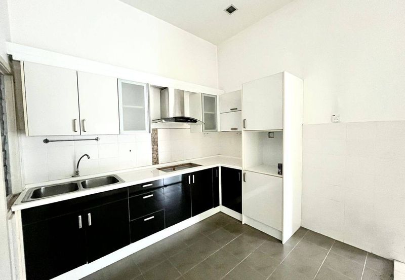 Villa Park Condominium