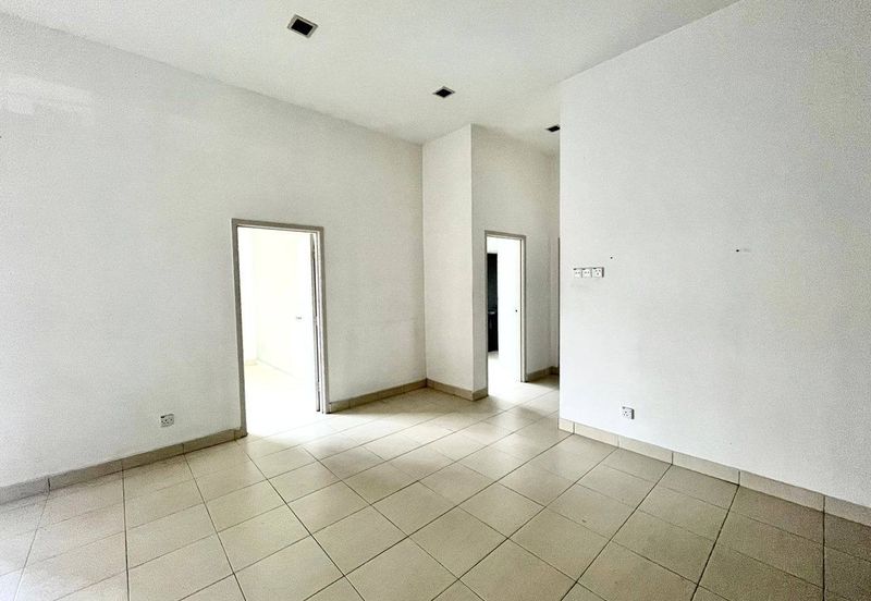 Villa Park Condominium