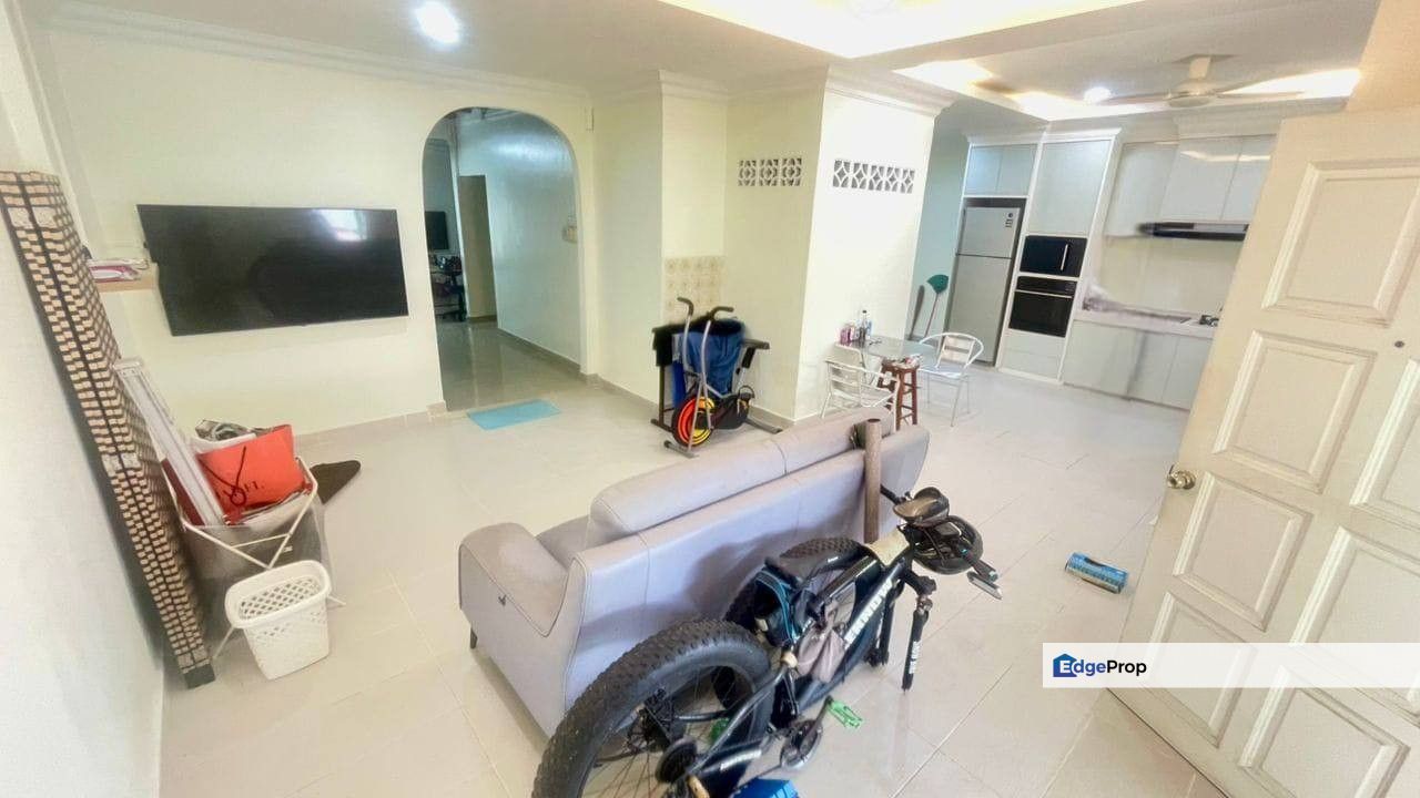 Jalan Carey Seksyen 1A/71 Petaling Jaya Double Storey Renovated For Sale, Selangor, Petaling Jaya