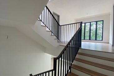 East 57 (Residensi Laman Timur)