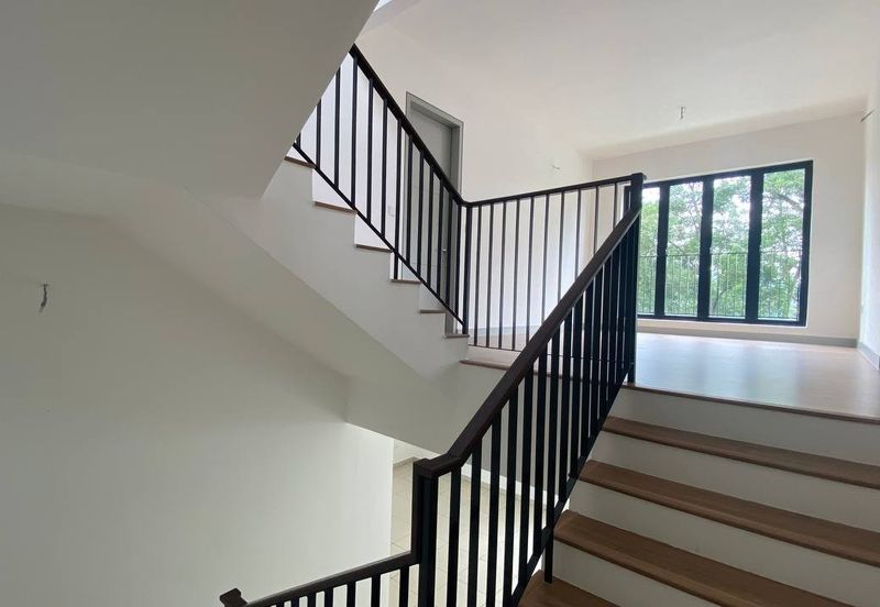 East 57 (Residensi Laman Timur)