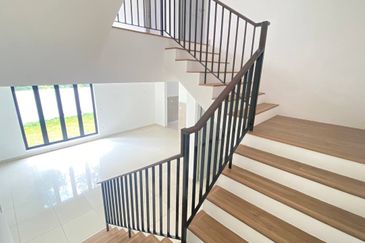 East 57 (Residensi Laman Timur)