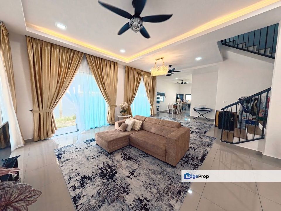 GREENHILL RESIDENCE, SHAH ALAM Double Storey Semi-Detached Good Accessibility FOR SALE , Selangor, Shah Alam