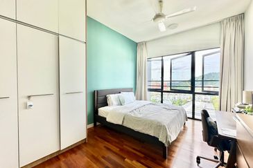 16 Quartz Melawati Condominium