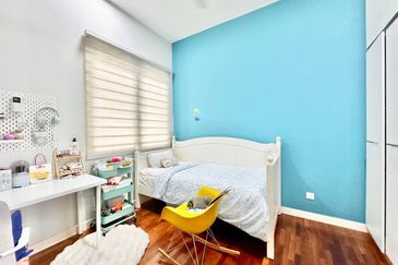 16 Quartz Melawati Condominium