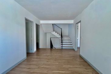 East 57 (Residensi Laman Timur)