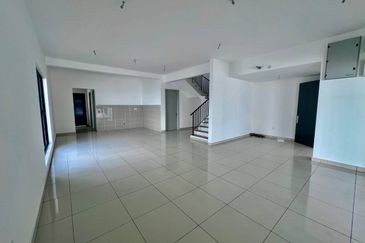 East 57 (Residensi Laman Timur)