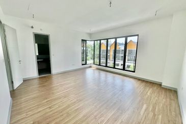 East 57 (Residensi Laman Timur)