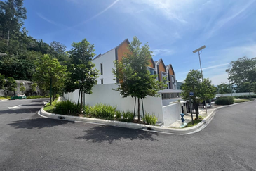 East 57 (Residensi Laman Timur)