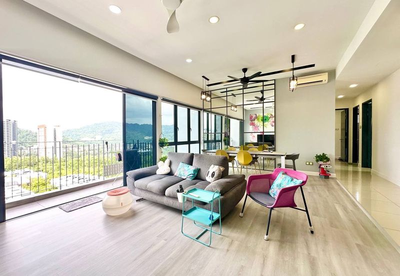 16 Quartz Melawati Condominium