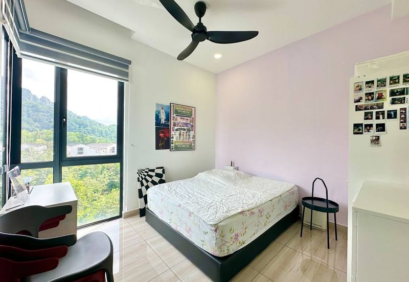 16 Quartz Melawati Condominium