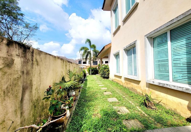 USJ Avenue @ USJ Heights